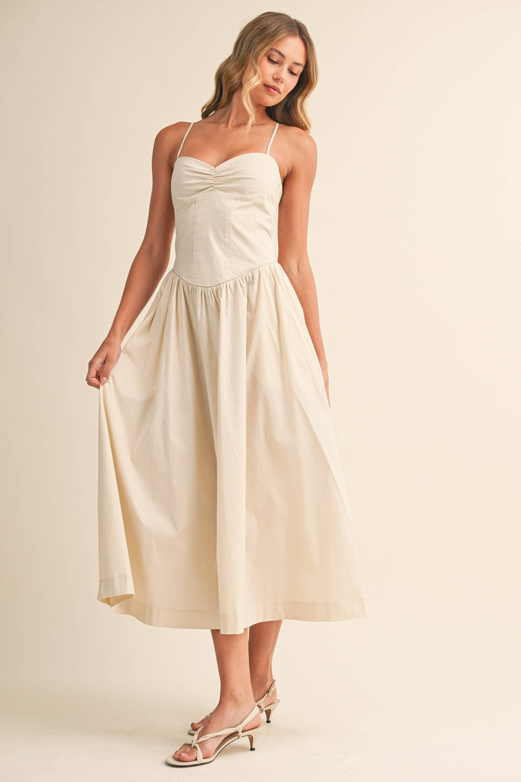 POPLINE SWEETHEART SLEEVELESS MIDI DRESS: Beige