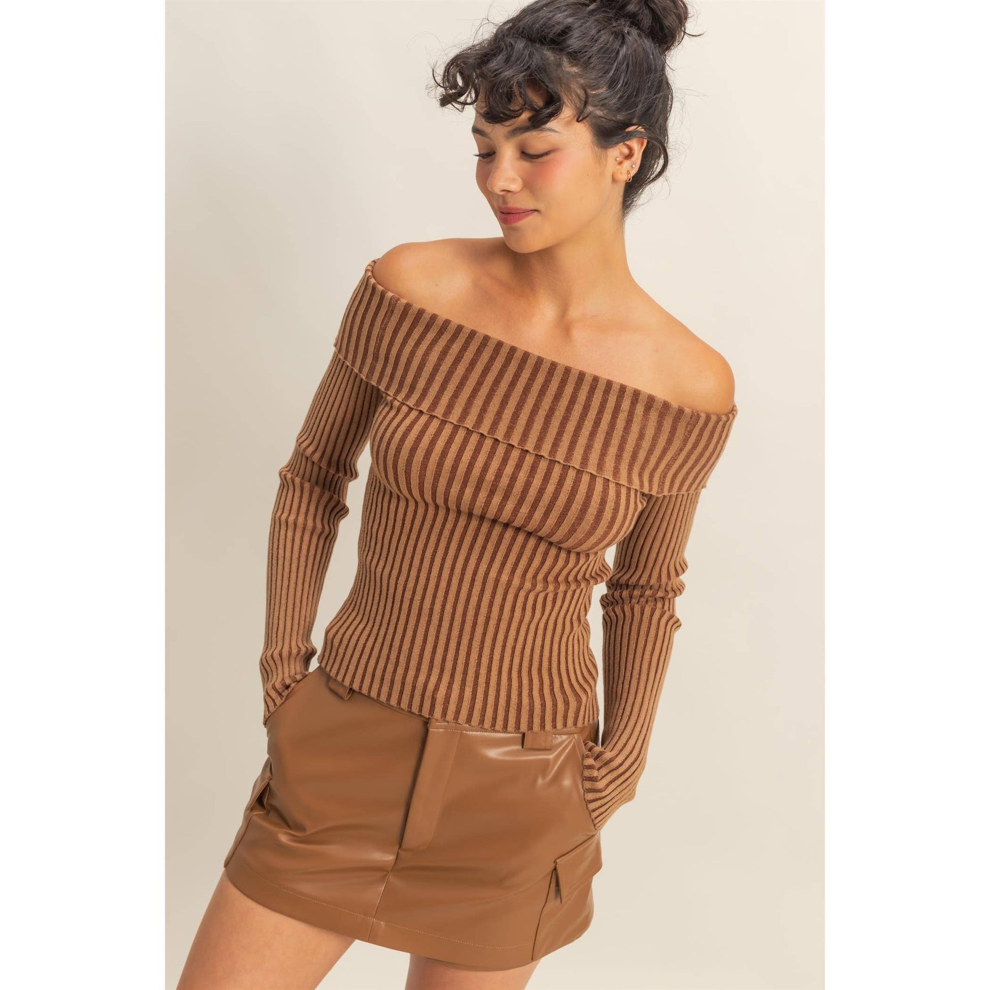 Off-Shoulder Ribbed Knit Top: CHESTNUT