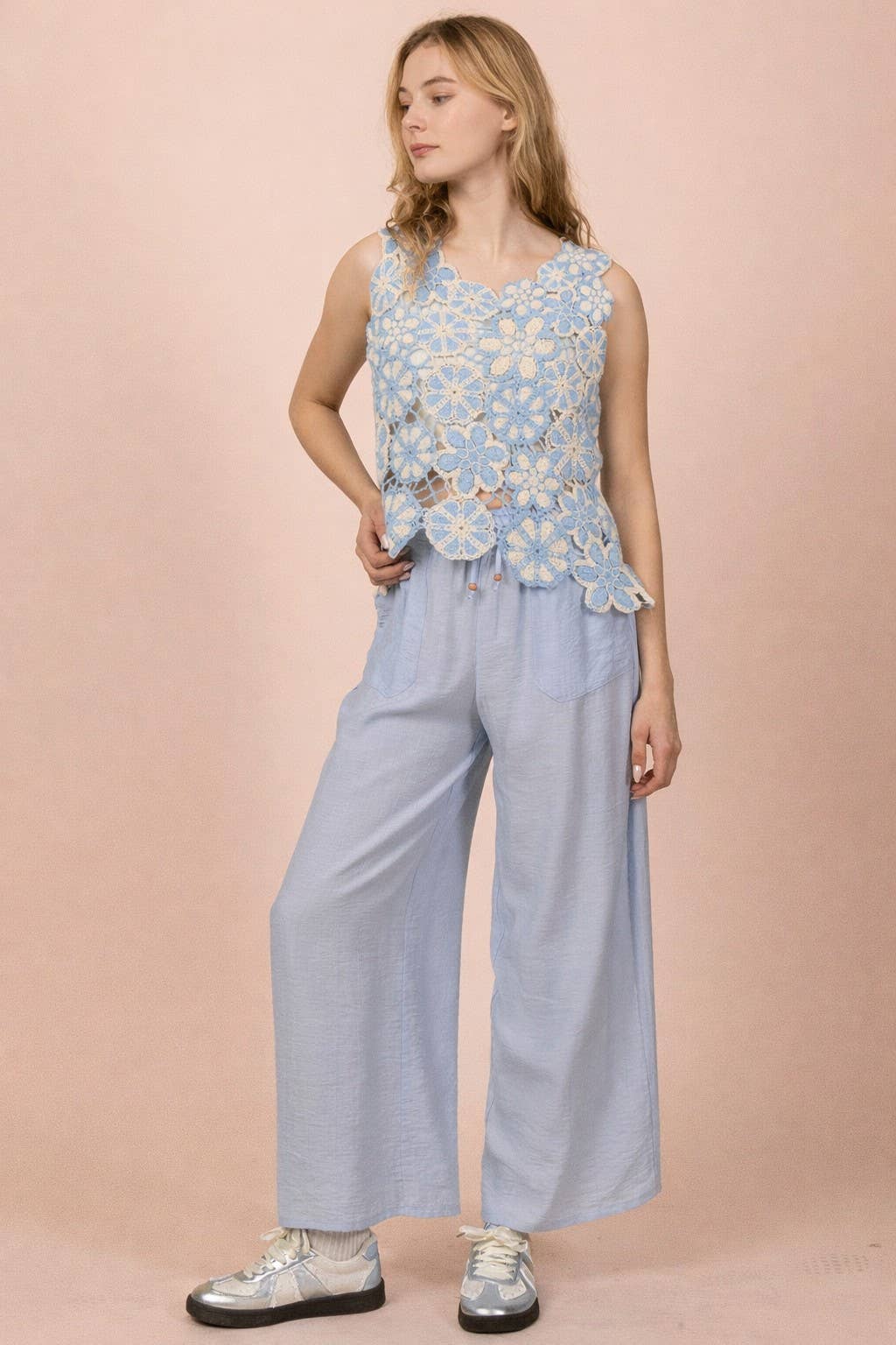 Floral Lace Crochet Sleeveless Top: BLUE
