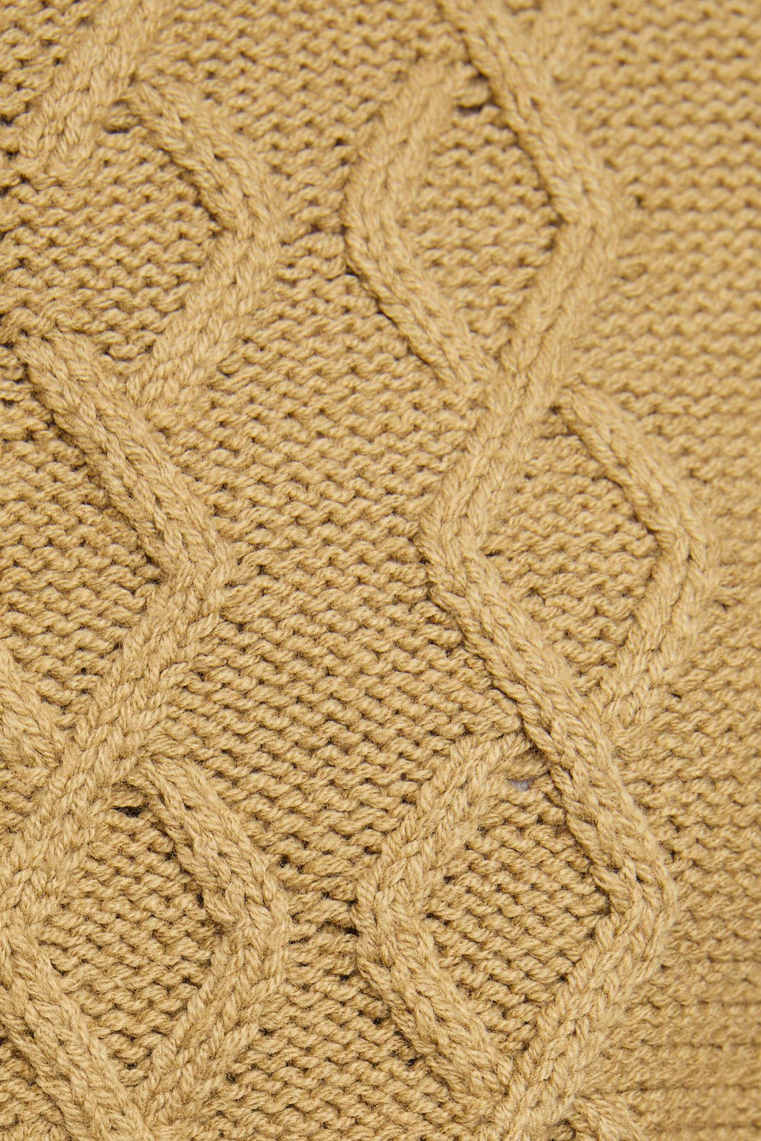 HALF ZIPPER SLEEVELESS CABLE SWEATER TOP: OLIVE