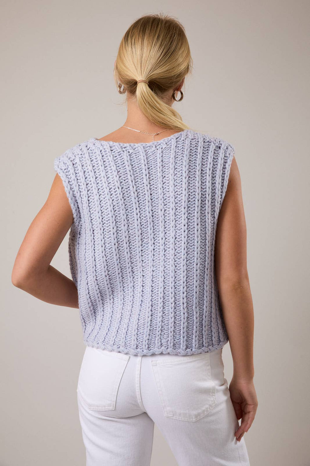 ROUND NECK FRONT TIE CHUNKY SWEATER VEST: LT BLUE