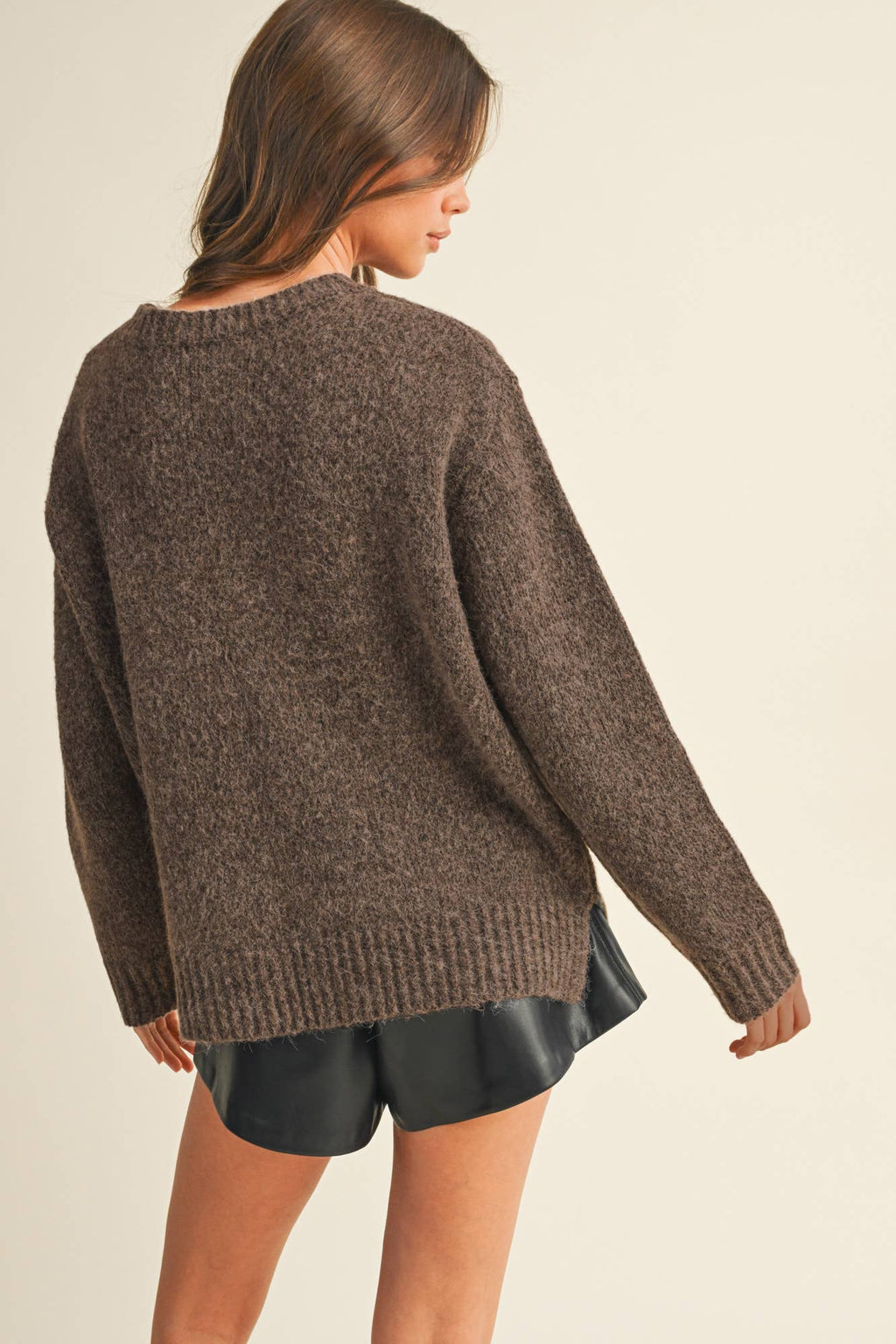 FRONT PATCH POCKET SWEATER TOP: TAUPE / S
