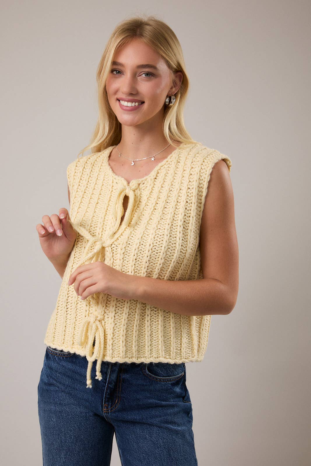 ROUND NECK FRONT TIE CHUNKY SWEATER VEST: LT BLUE