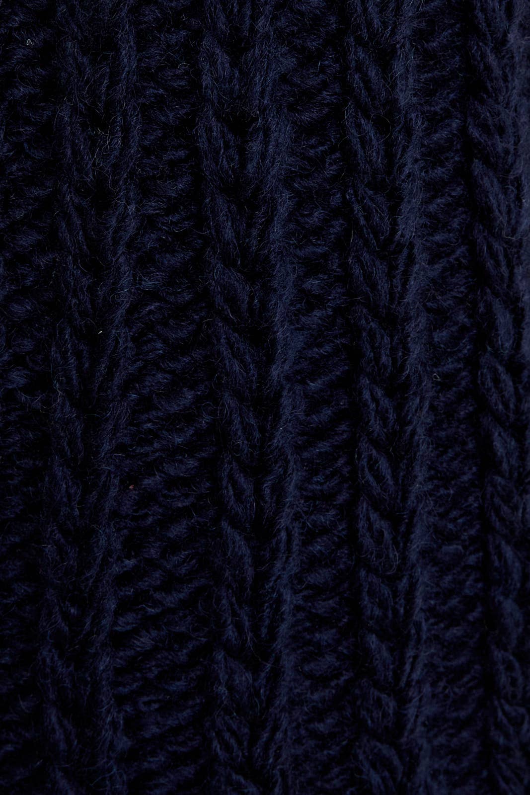 ROUND NECK FRONT TIE CHUNKY SWEATER VEST: LT BLUE