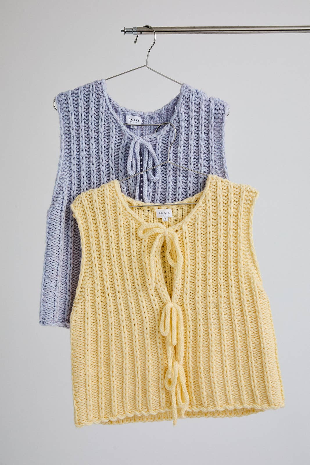 ROUND NECK FRONT TIE CHUNKY SWEATER VEST: LT BLUE