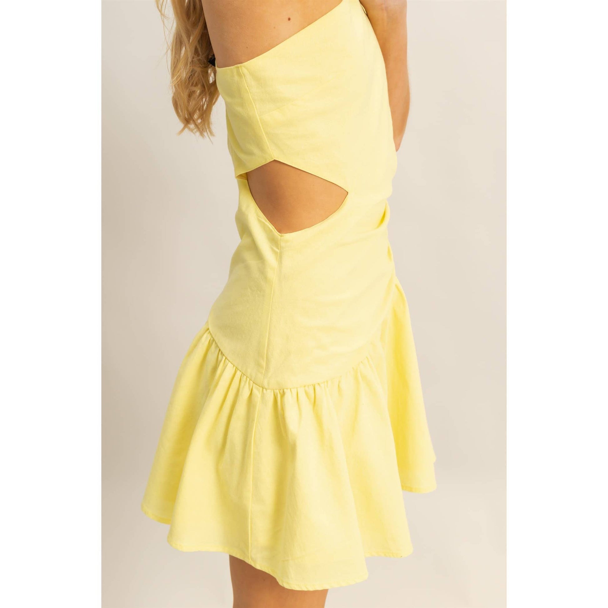 One Shoulder Tiered Cutout Mini Dress: YELLOW