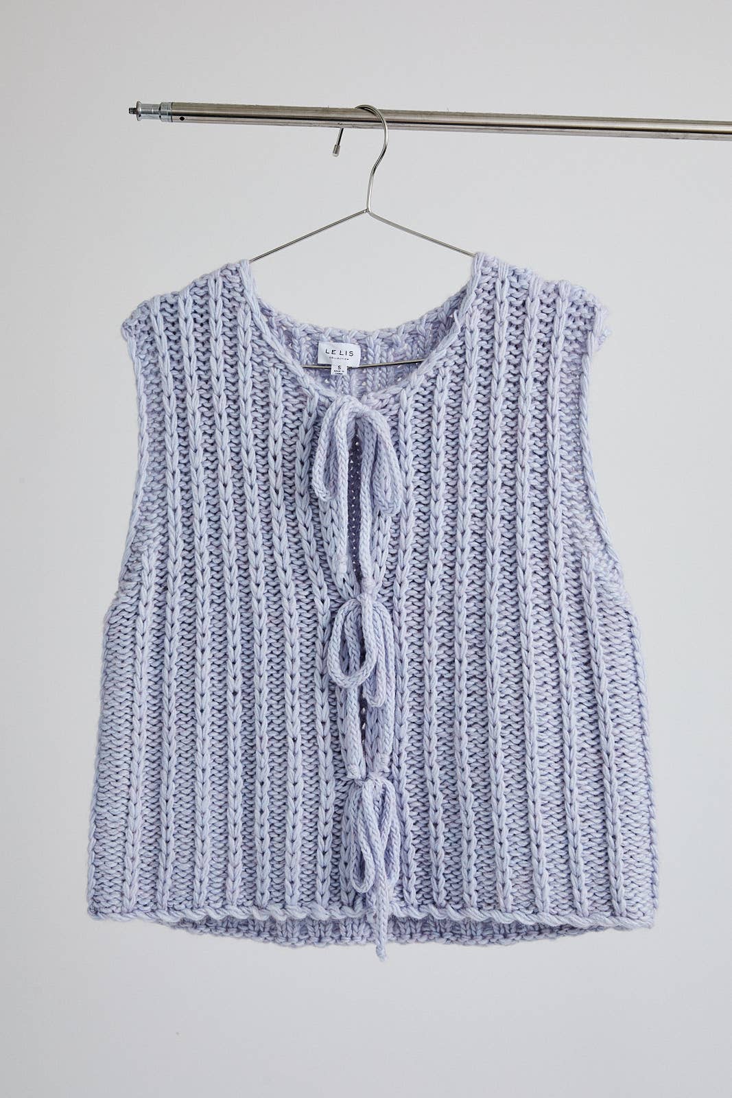ROUND NECK FRONT TIE CHUNKY SWEATER VEST: LT BLUE