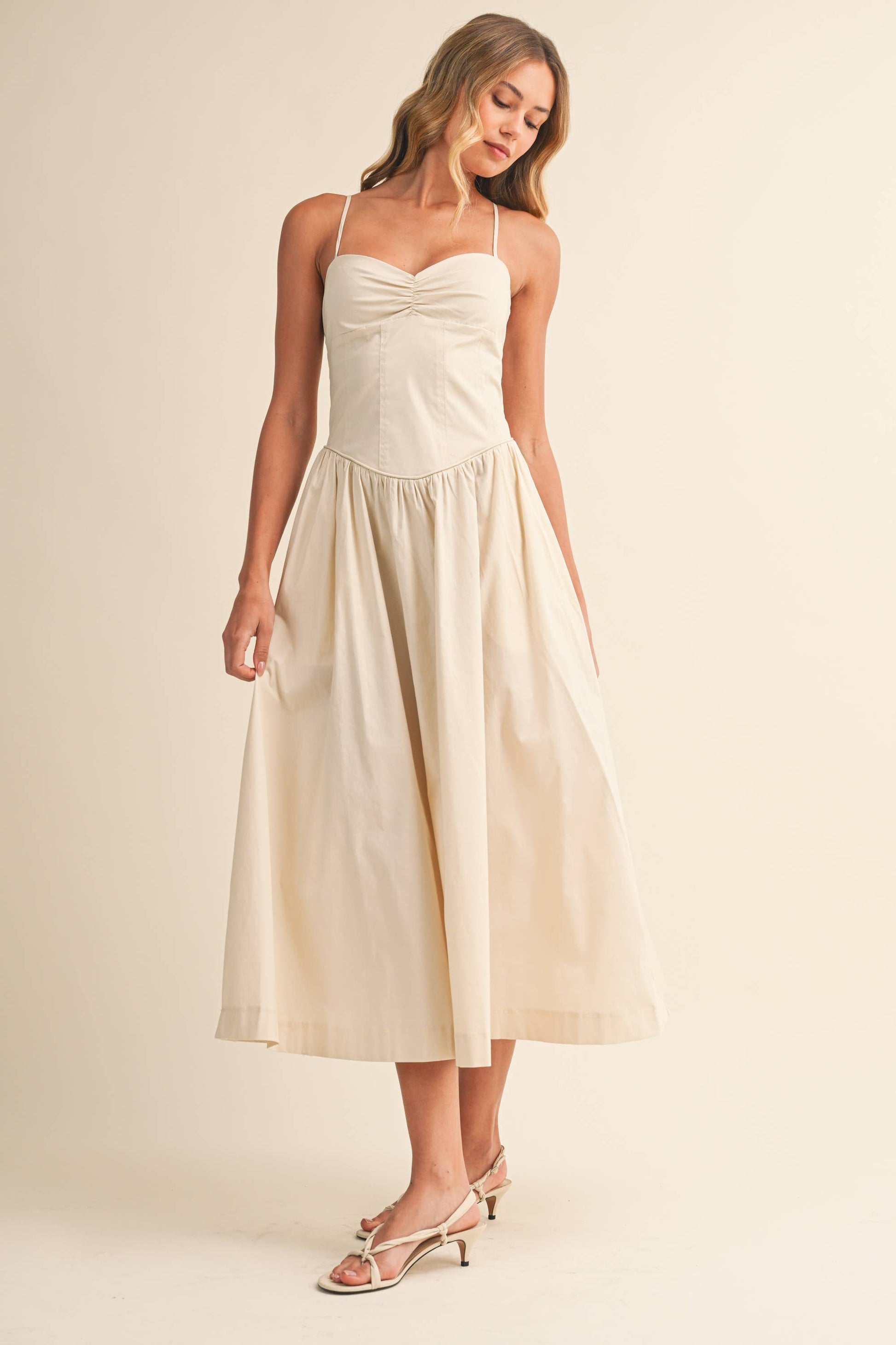 POPLINE SWEETHEART SLEEVELESS MIDI DRESS: Beige
